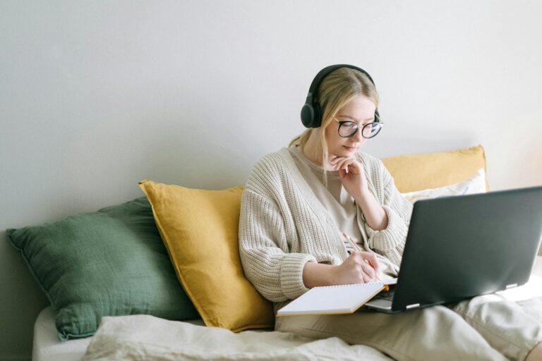 Building a Loyal Blog Audience: Strategies for Engagement and Growth